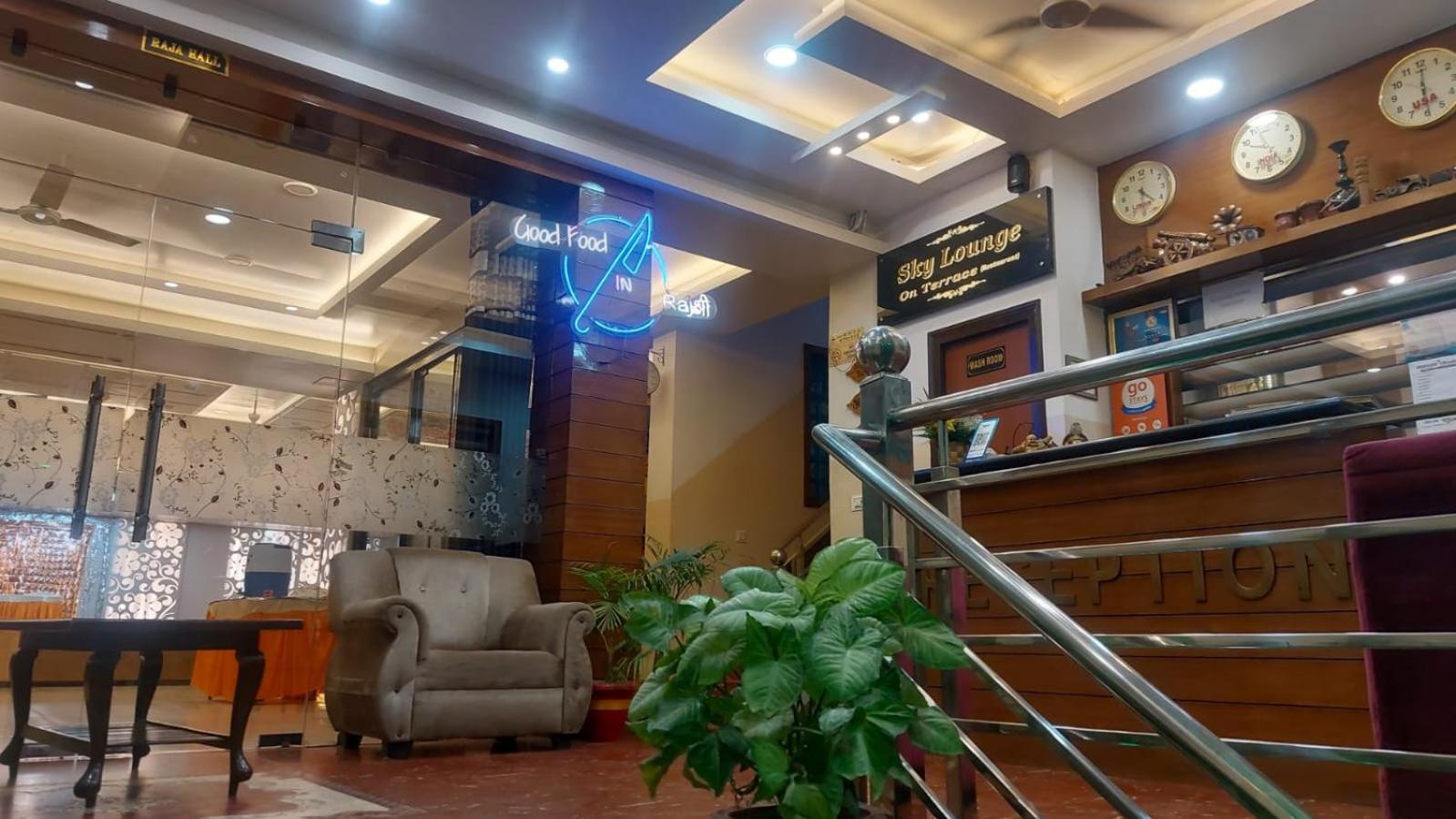 Hotel Rajshree Tanakpur Exteriör bild