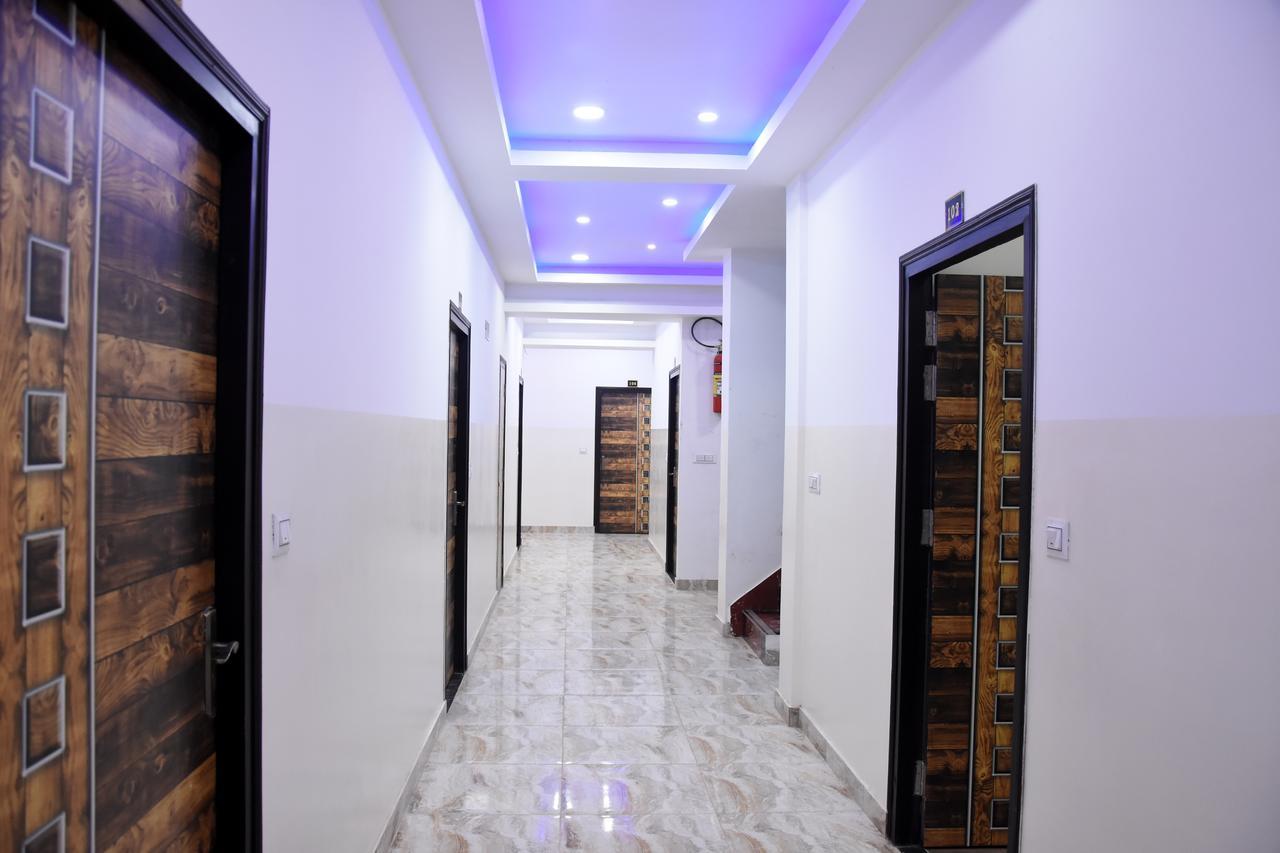 Hotel Rajshree Tanakpur Exteriör bild
