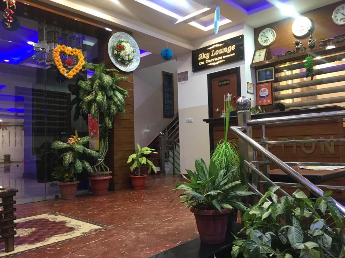 Hotel Rajshree Tanakpur Exteriör bild